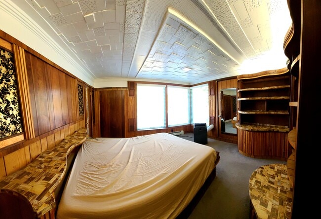 Building Photo - 699 N 600 E