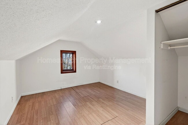 Building Photo - 3155 Hampton Ave