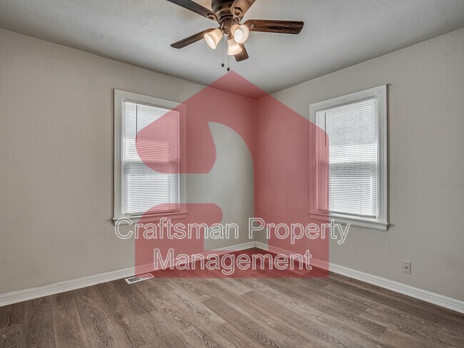 Building Photo - 1201 Carverdale Dr