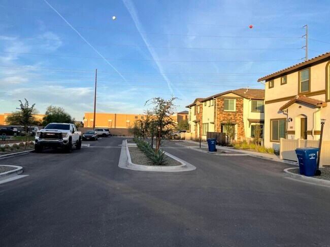 Community - 4100 S Pinelake Way