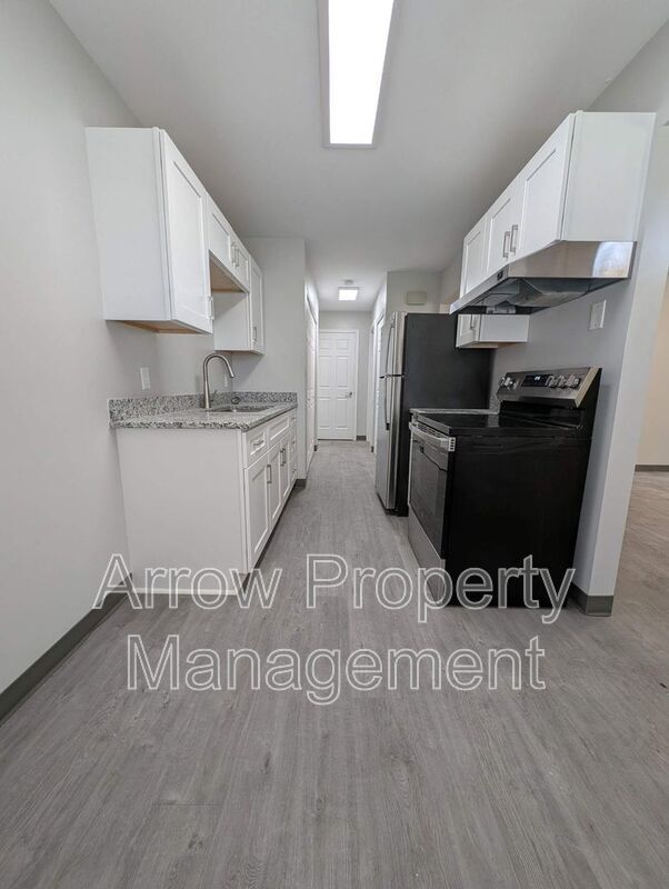 Building Photo - 407 H St