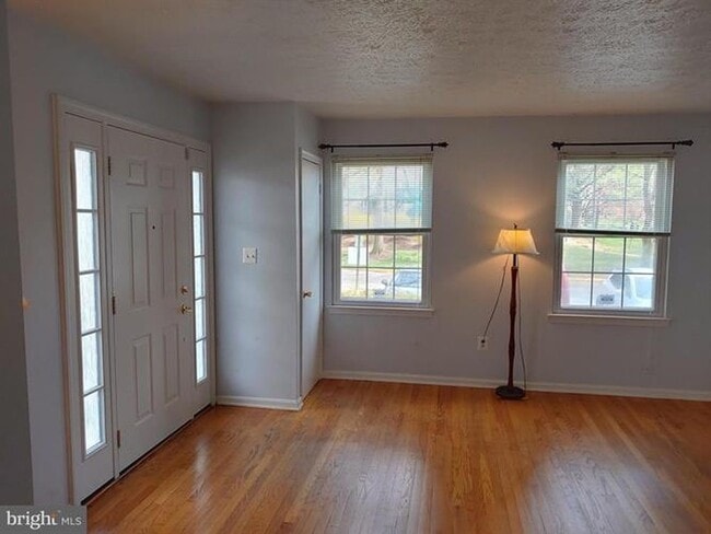 Building Photo - 13533 Ambassador Dr