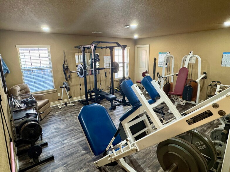 Building Photo - 2605 SW Joshua Ave