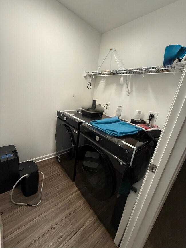 Building Photo - 119 Anise Ln