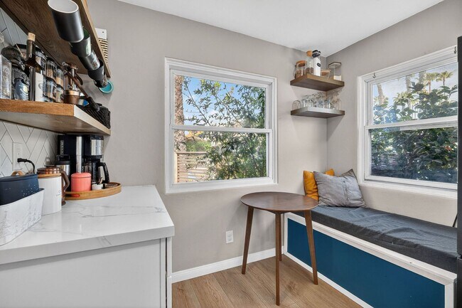 Building Photo - Beautiful 2 bedroom single family home available in Sunset Cliffs!