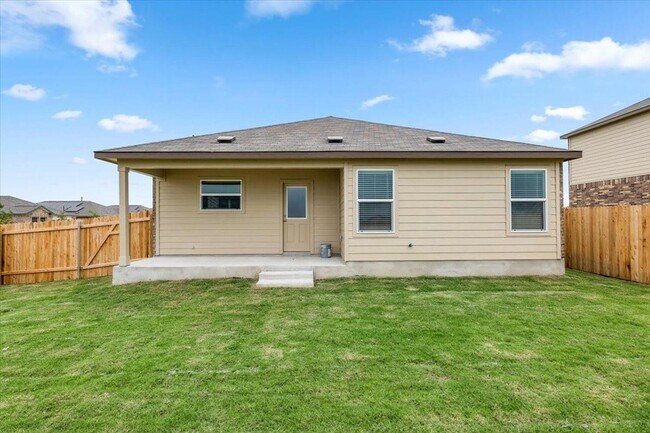 Building Photo - 104 Winged Foot Ct