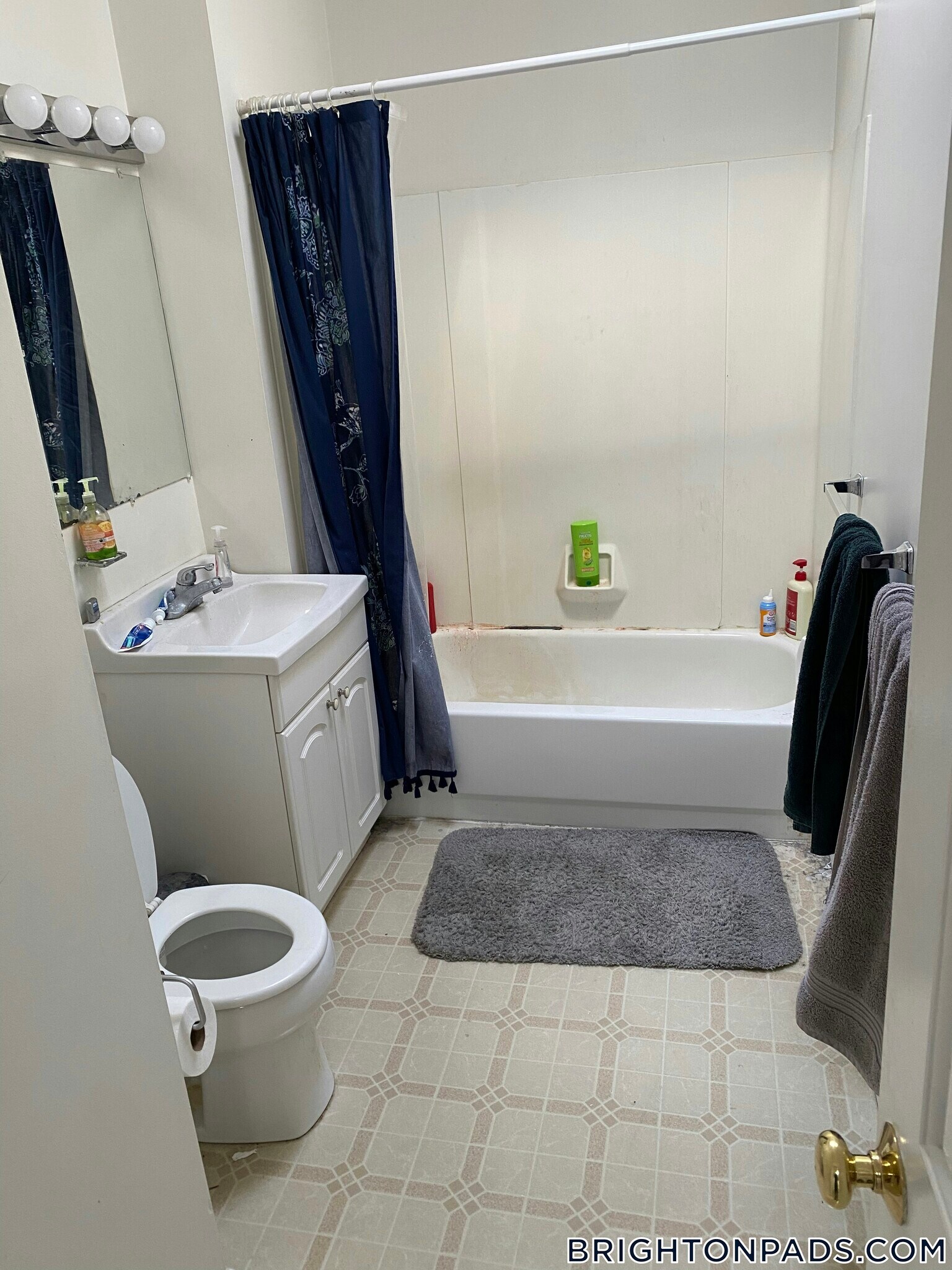 Building Photo - 8 Glencoe St