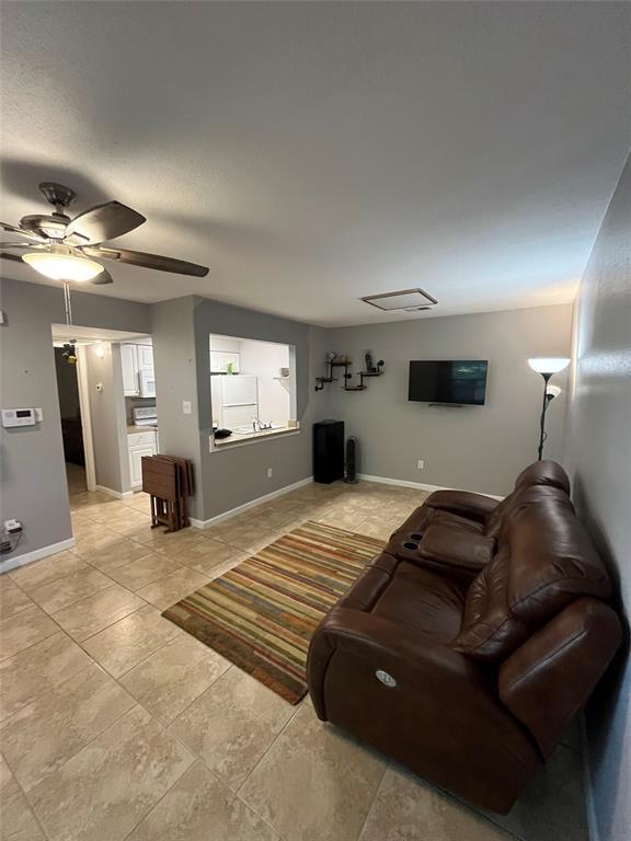 Building Photo - 1705 Crossing Pl