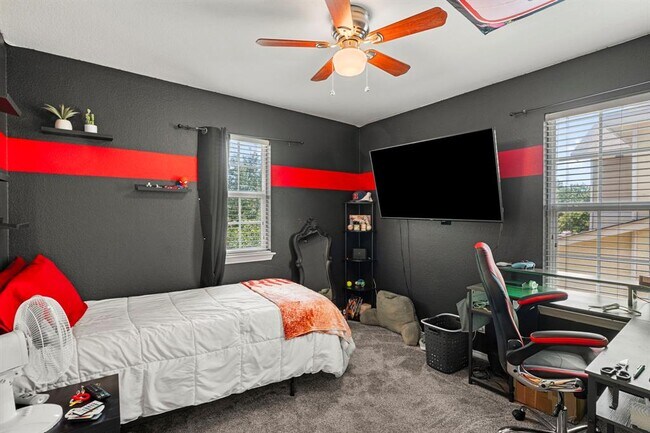 Building Photo - 1051 Dorn