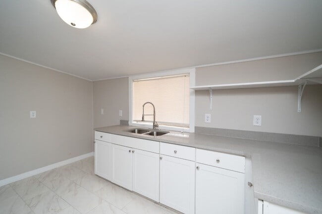 Building Photo - 4/2 House For Rent in Montevallo!