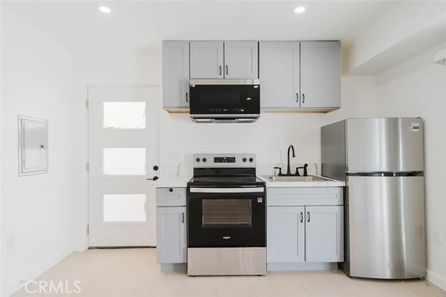 Building Photo - 5648 Cartwright Ave