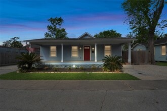 Building Photo - 5705 Cochran St
