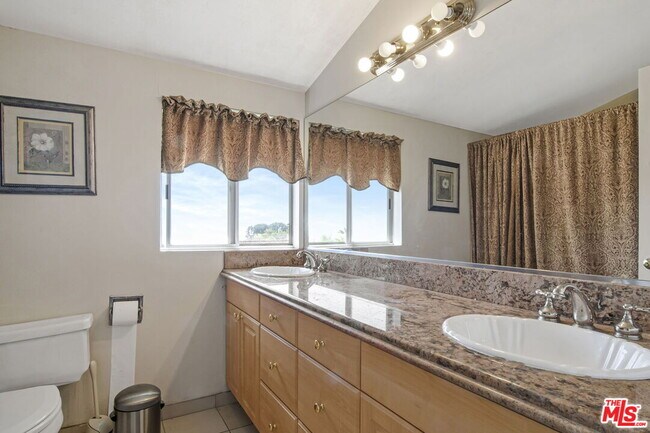 Building Photo - 2546 Cordelia Rd