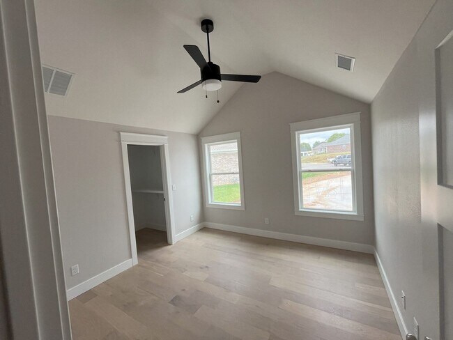Building Photo - Nearly-new 4-bedroom, 2-bath home in the exclusive Lion's Gate Neighborhood!!!
