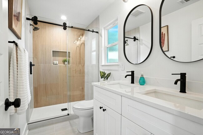 Building Photo - 1597 Glenwood Ave SE