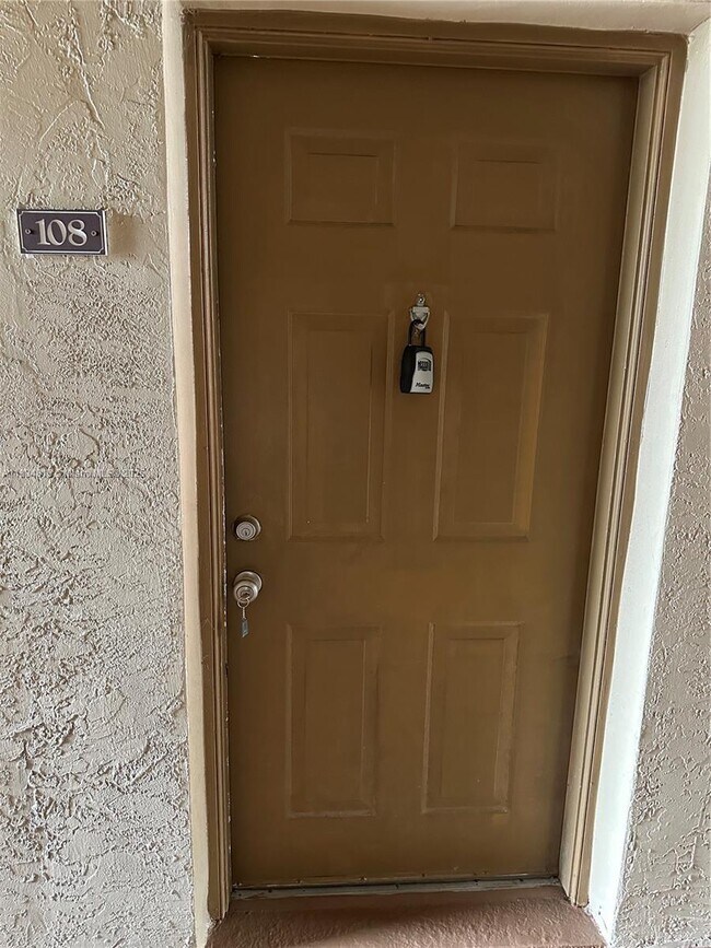 Primary Photo - 11730 SW 2nd St