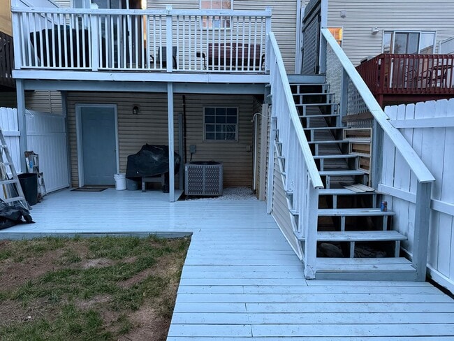Building Photo - 3 Bedroom Town Home In Etters PA