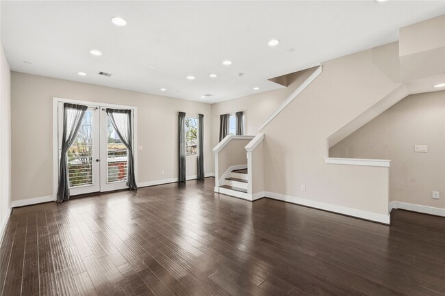 Building Photo - 1613 Milby St