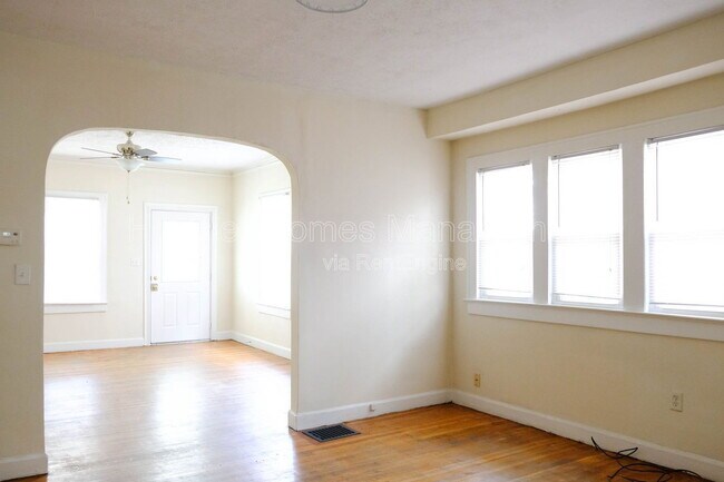 Building Photo - 4245 College - 4247