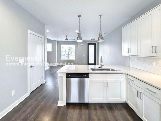 Building Photo - 203 Jeffries Wy