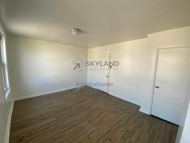 Building Photo - 5011 Jackson St