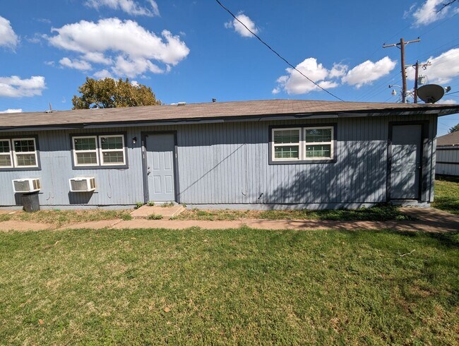 Primary Photo - 535 42nd St