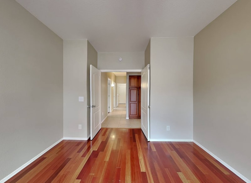 Building Photo - 2508 N Silverado