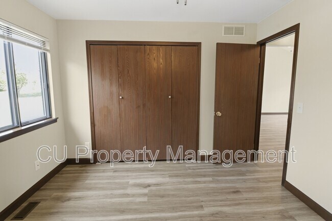 Building Photo - 2409 Heritage Dr