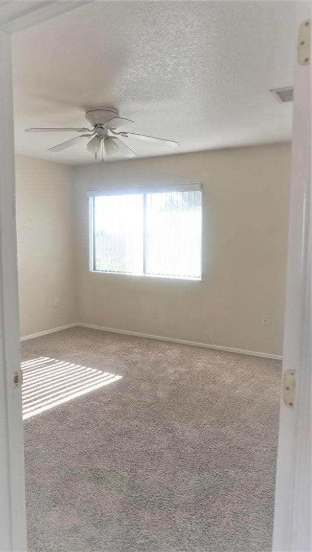 Building Photo - 4410 Buena Loma Way