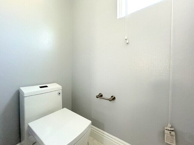 Building Photo - 12445 Sonoma Dr