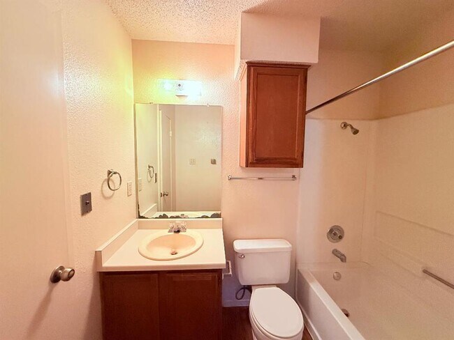 Building Photo - 10611 Archdale Dr