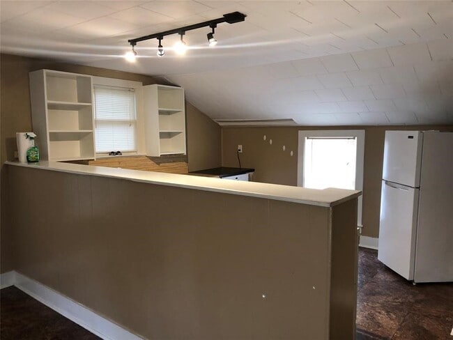 Building Photo - 208 Ave A