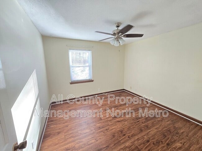 Building Photo - 2367 Graysville Rd