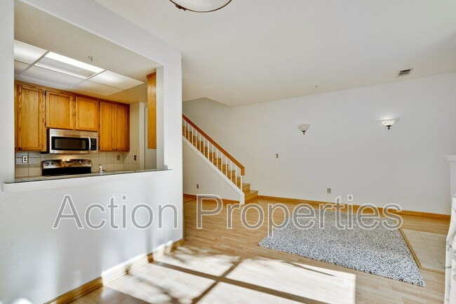 Building Photo - 409 Hillwood Ct