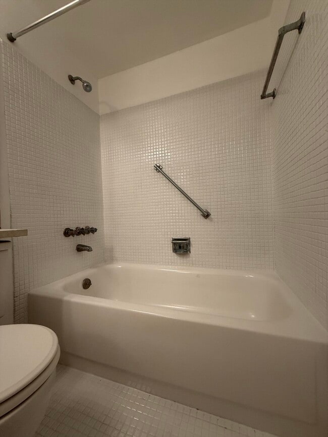 Building Photo - 63 Norwich C