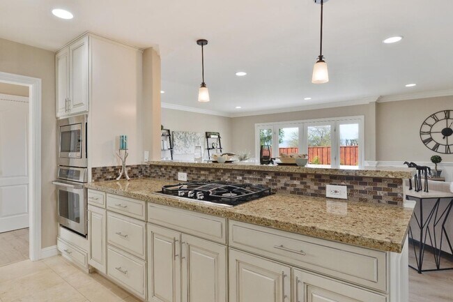 Building Photo - 1423 Piedmont Rd