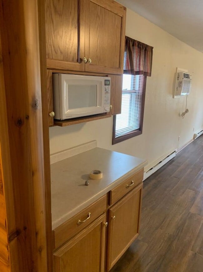 Building Photo - 3 Bedroom on Gull River