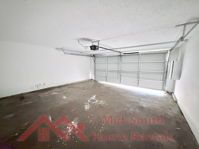 Building Photo - 480 Whiteville Ave