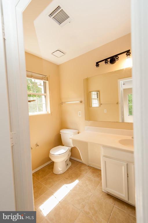 Building Photo - 10749 Kitchener Ct