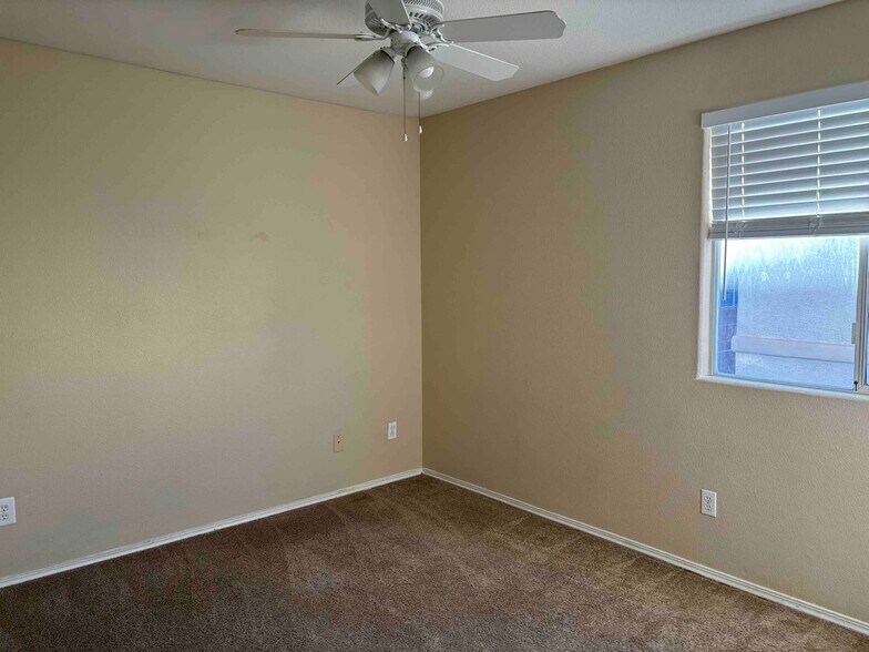 Building Photo - 5989 Banbury Heights Way