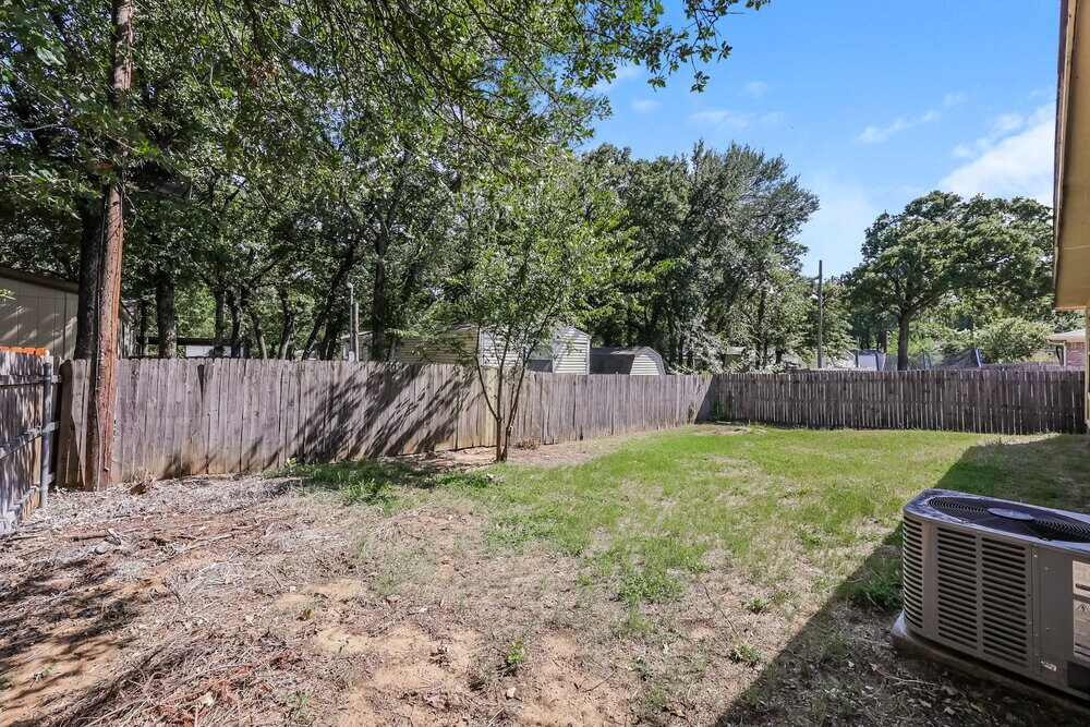 Building Photo - 1125 Hidden Creek Dr