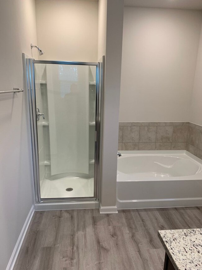 Building Photo - 4BR in Gonzales!