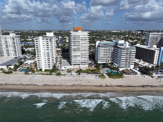 Building Photo - 4020 Galt Ocean Dr