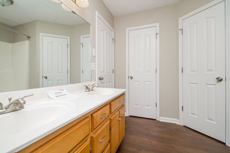 Building Photo - 1211 Azure Way