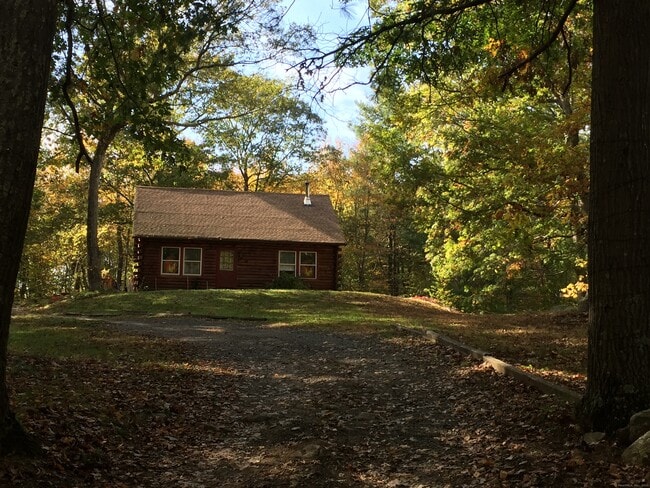 Primary Photo - 537 Toby Hill Rd