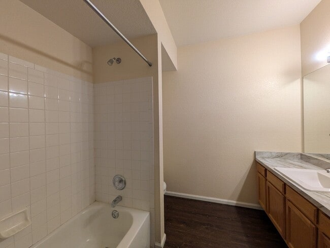 Building Photo - 911 S Zeno Way