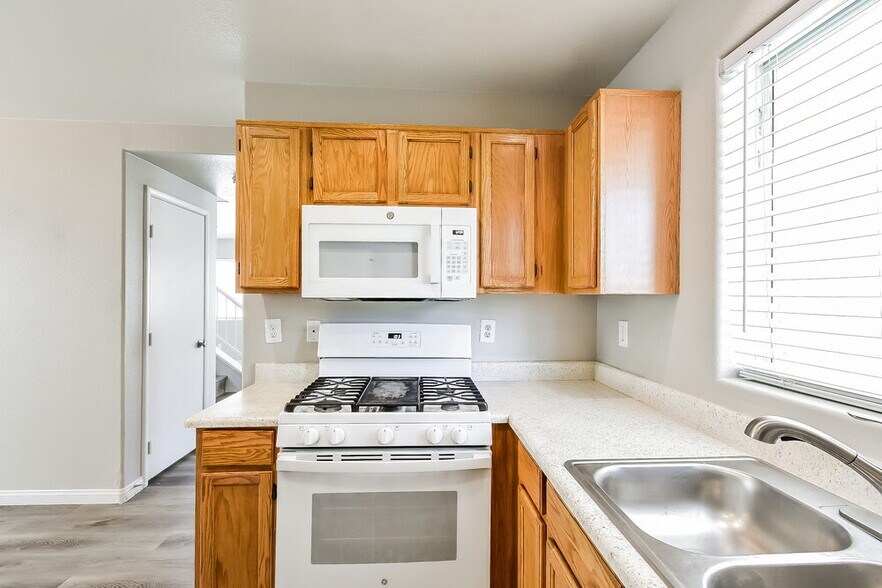 Building Photo - 9156 Indian Breeze Dr