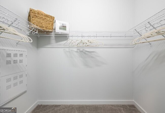 Building Photo - 750 Avondale Creek Dr.