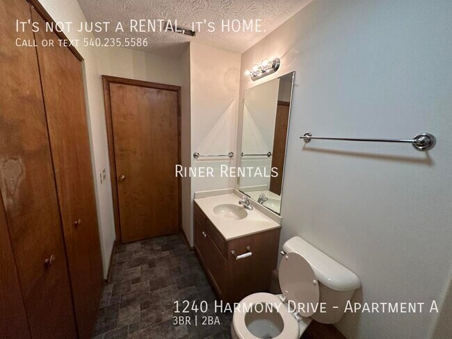 Building Photo - 1240 Harmony Dr