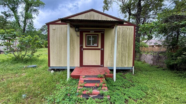 Building Photo - 2043 Cherry Laurel Dr